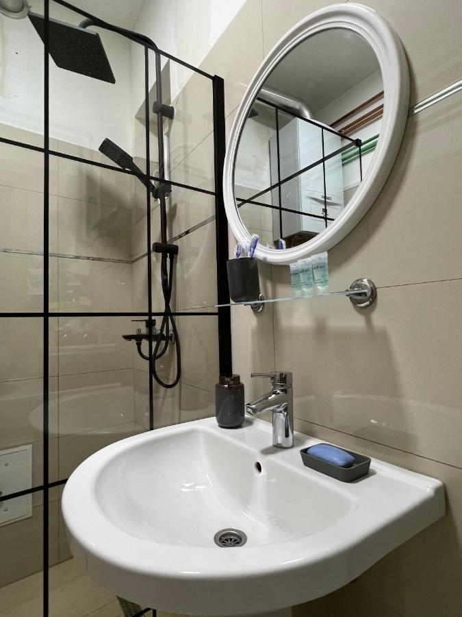 Le Royal Suites Sarajevo - City Center Екстер'єр фото